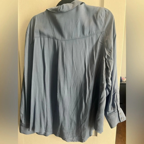 Chicos Silky Blue Button Down Shirt - Unworn, new condition - Picture 2 of 4